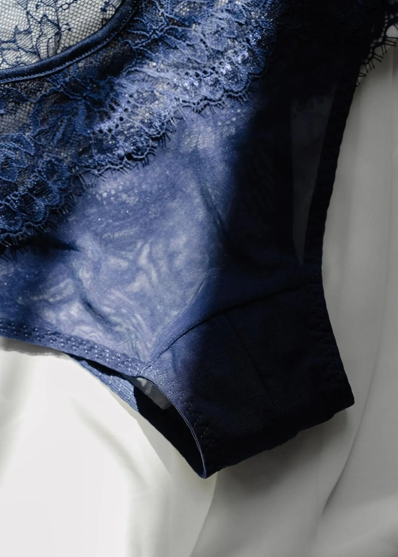 Eyelash Lace Bow High Waist Crotchless Panty - Navy