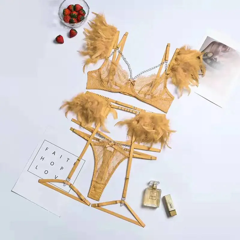 #PB Feathers Lingerie Set
