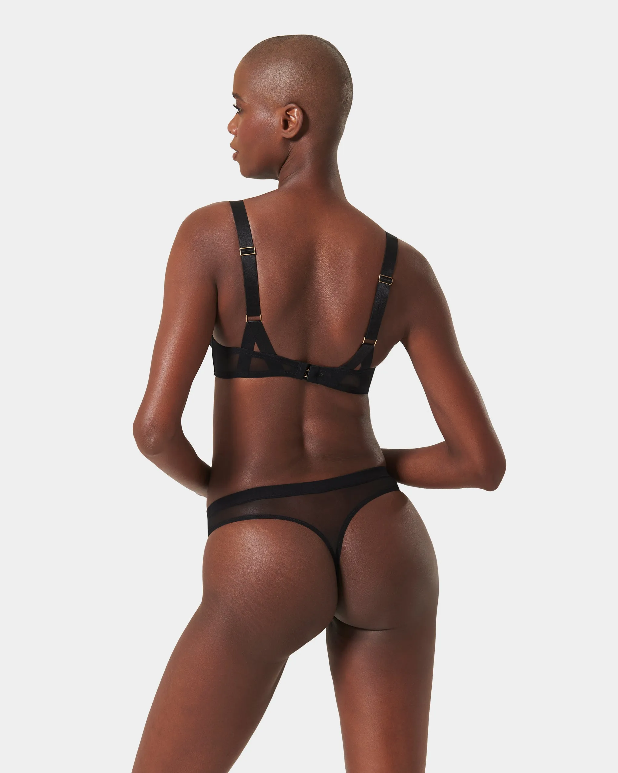 Set: Karolina Black