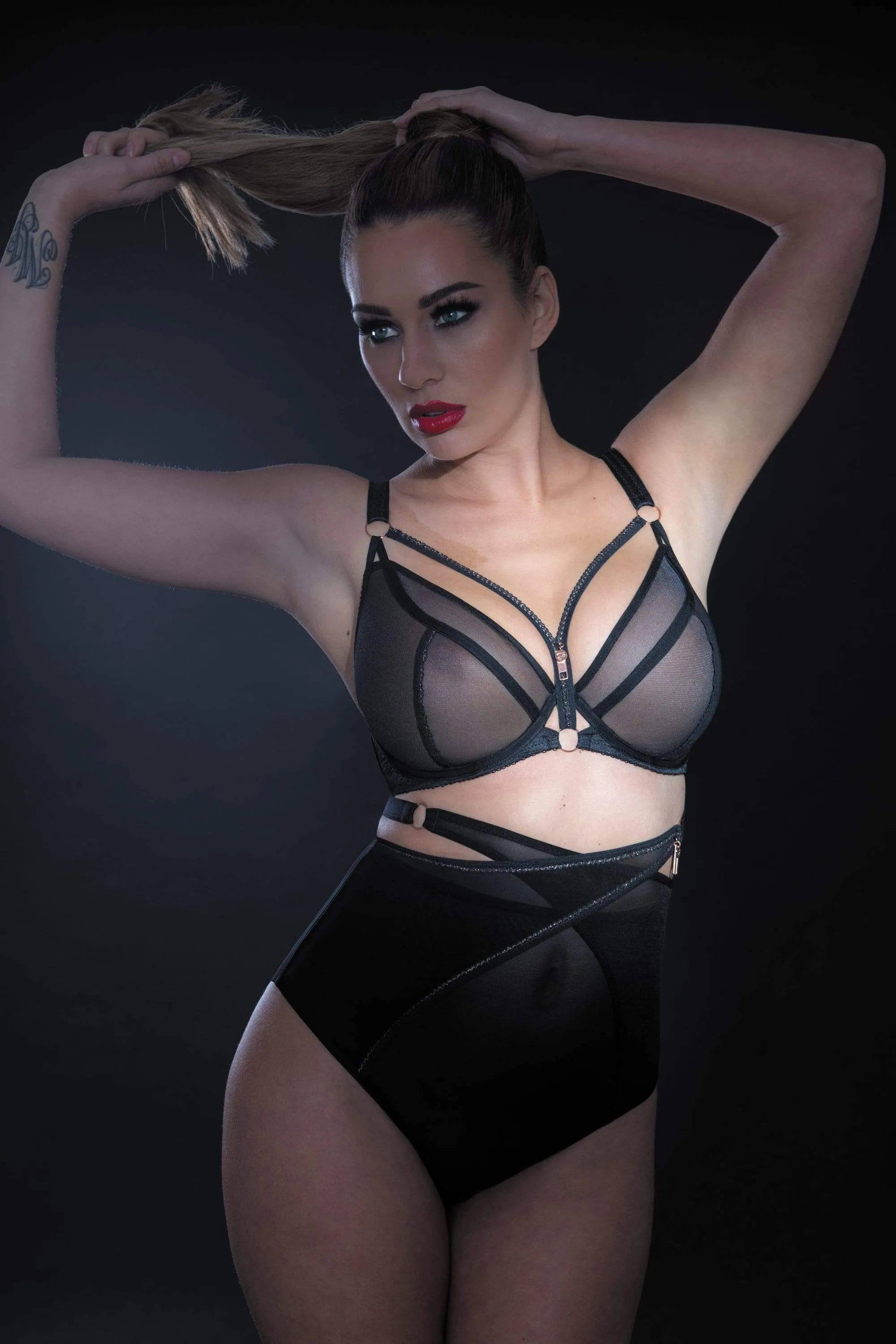 Unzipped Plunge Bra Black
